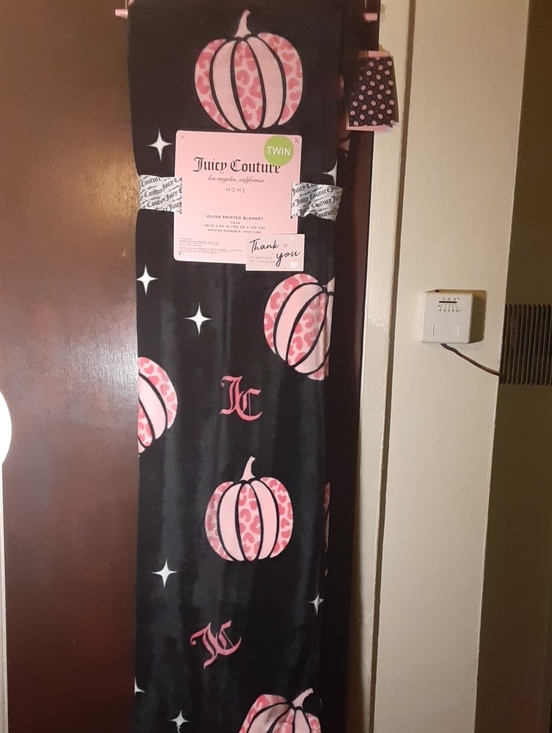 Juicy Couture Other - Twin Juicy Couture Black Plush Throw with Pink Pumpkin Motif